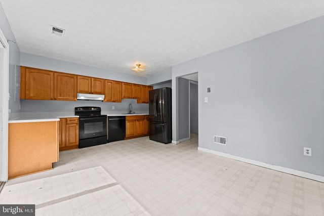 5260 MULBERRY CT, Stephens City, VA 22655