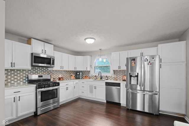 6630 S Cross Street, Pendleton, IN 46064