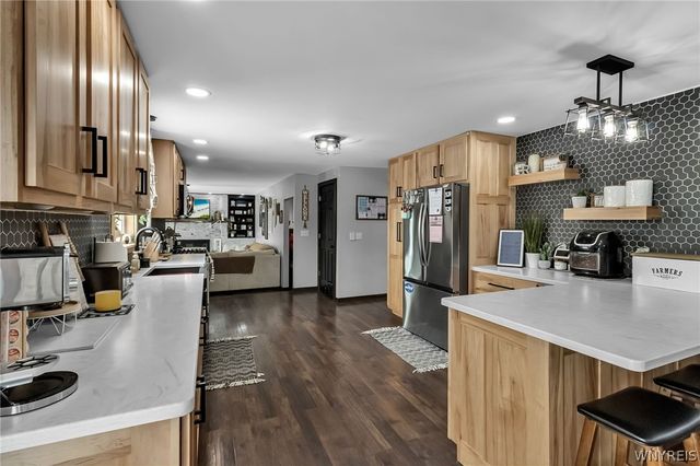 347 Wadsworth Court, Tonawanda, NY 14150