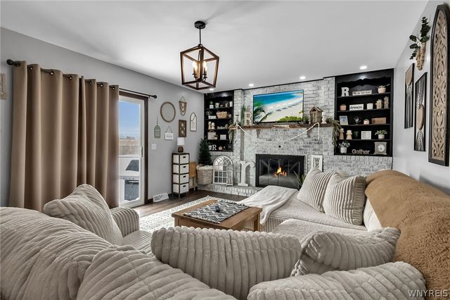 347 Wadsworth Court, Tonawanda, NY 14150