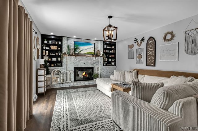 347 Wadsworth Court, Tonawanda, NY 14150