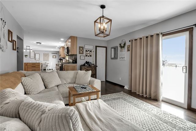 347 Wadsworth Court, Tonawanda, NY 14150