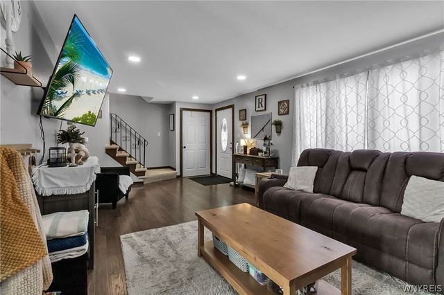 347 Wadsworth Court, Tonawanda, NY 14150