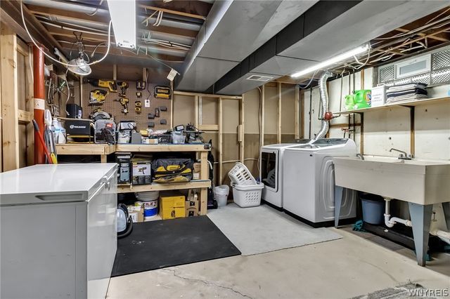 347 Wadsworth Court, Tonawanda, NY 14150