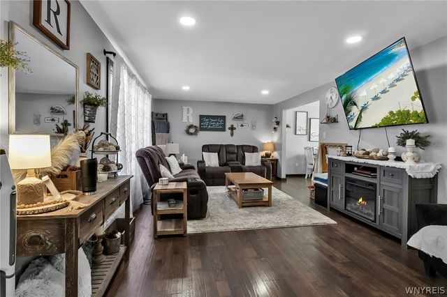 347 Wadsworth Court, Tonawanda, NY 14150