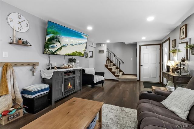 347 Wadsworth Court, Tonawanda, NY 14150