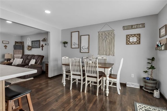 347 Wadsworth Court, Tonawanda, NY 14150