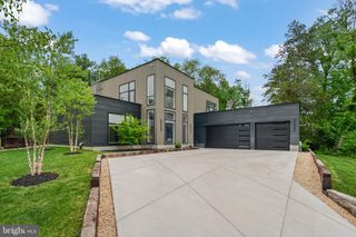 7404 SPORTSMAN DR, Falls Church, VA 22043
