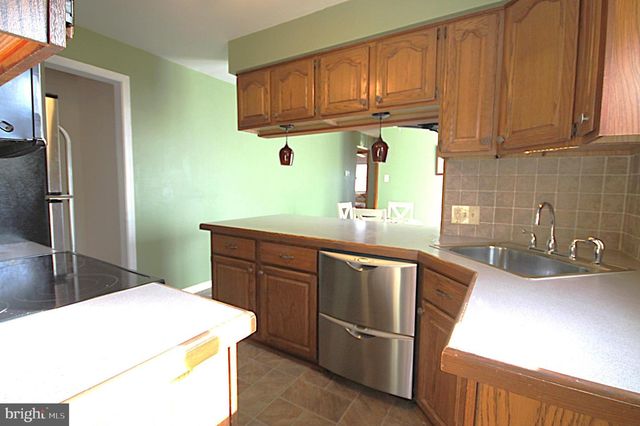 414 TYSON RD, Schwenksville, PA 19473