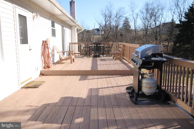 414 TYSON RD, Schwenksville, PA 19473