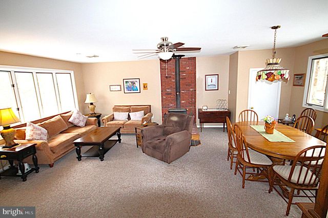 414 TYSON RD, Schwenksville, PA 19473