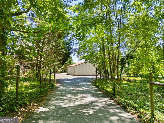 188 Deptula Road, Jackson, GA 30233