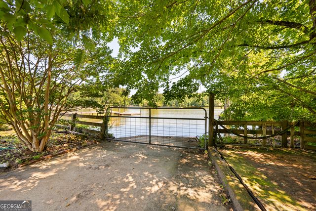 188 Deptula Road, Jackson, GA 30233