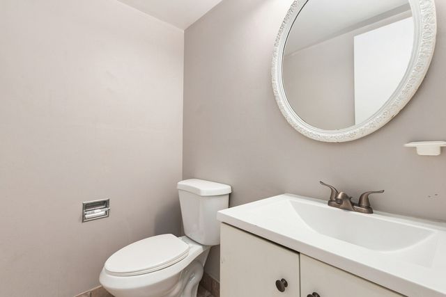 148 E bailey Road L, Naperville, IL 60565