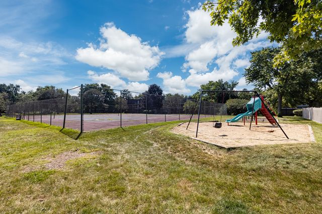 148 E bailey Road L, Naperville, IL 60565