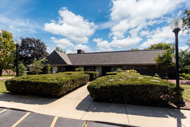 148 E bailey Road L, Naperville, IL 60565