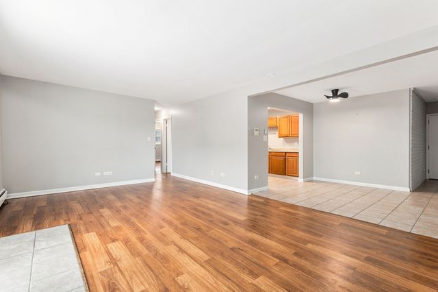 148 E bailey Road L, Naperville, IL 60565