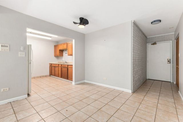 148 E bailey Road L, Naperville, IL 60565