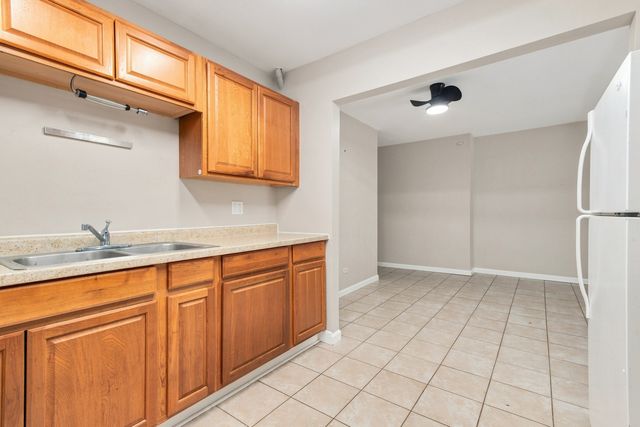 148 E bailey Road L, Naperville, IL 60565