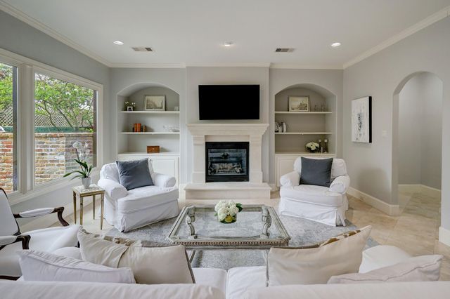 6004 Lake Street, Houston, TX 77005