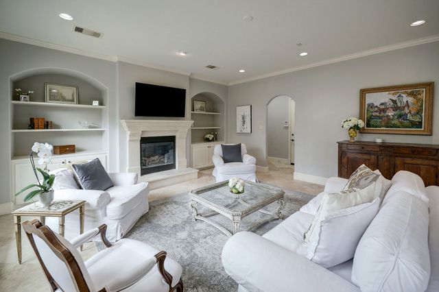 6004 Lake Street, Houston, TX 77005