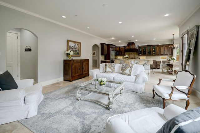 6004 Lake Street, Houston, TX 77005