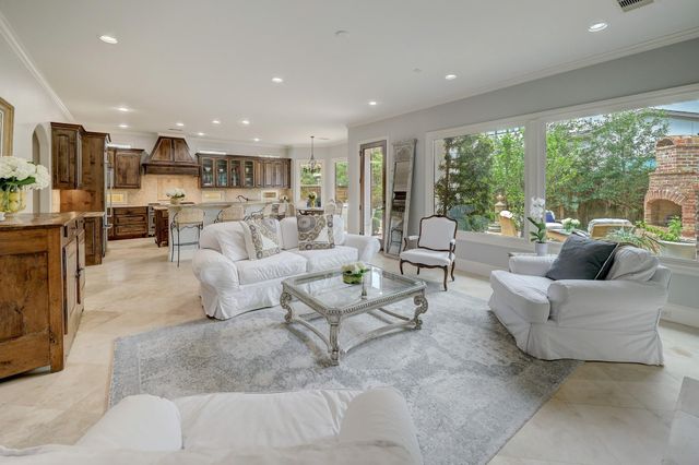 6004 Lake Street, Houston, TX 77005