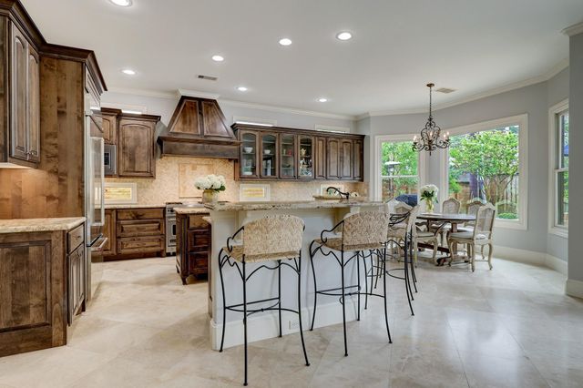 6004 Lake Street, Houston, TX 77005