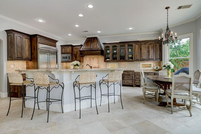 6004 Lake Street, Houston, TX 77005