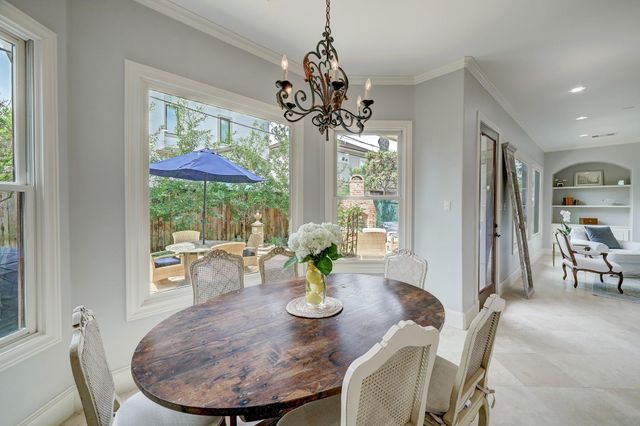 6004 Lake Street, Houston, TX 77005