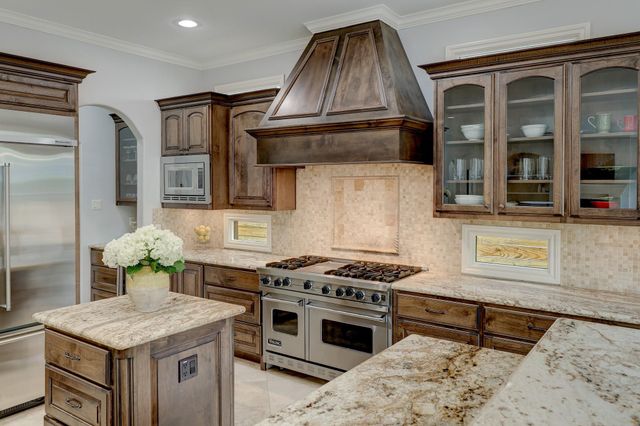 6004 Lake Street, Houston, TX 77005