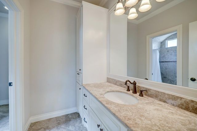 6004 Lake Street, Houston, TX 77005