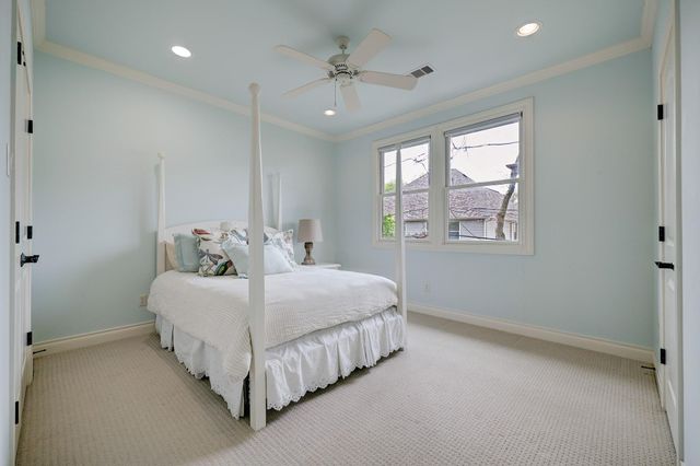 6004 Lake Street, Houston, TX 77005
