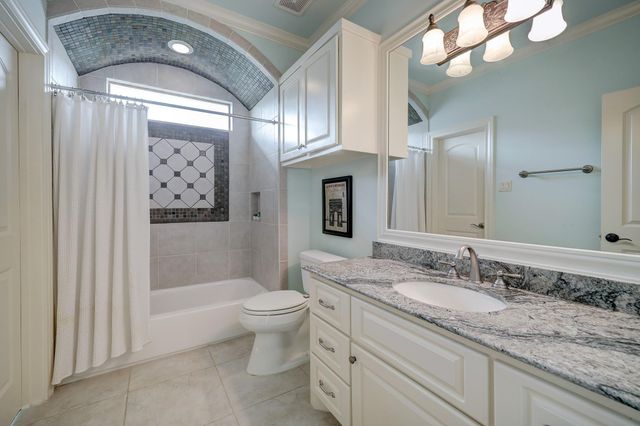 6004 Lake Street, Houston, TX 77005