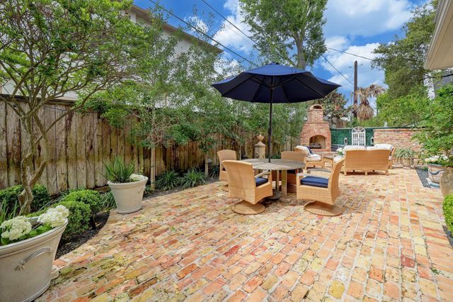 6004 Lake Street, Houston, TX 77005