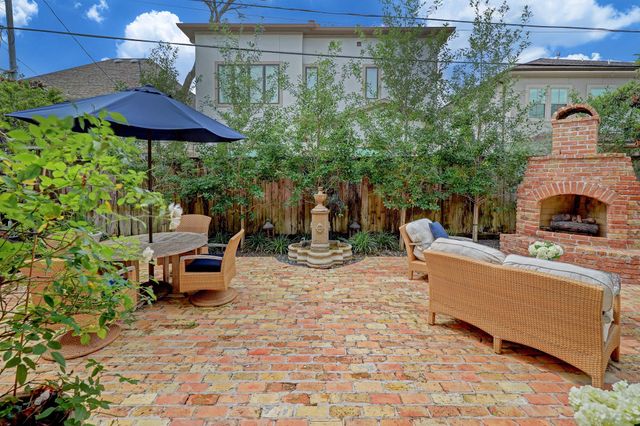6004 Lake Street, Houston, TX 77005