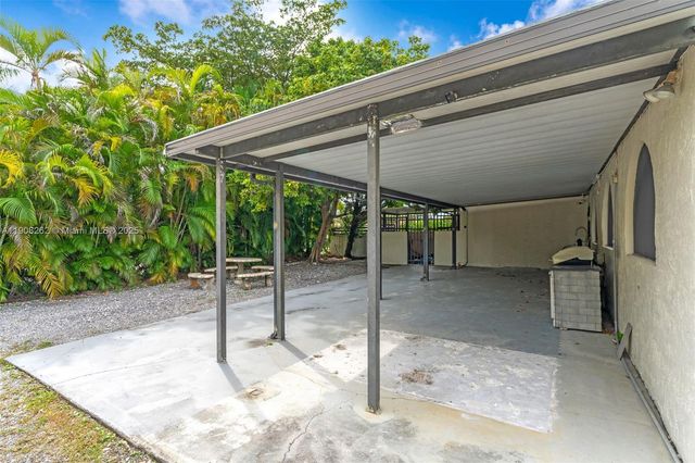 551 SW 127th Ave, Miami, FL 33184