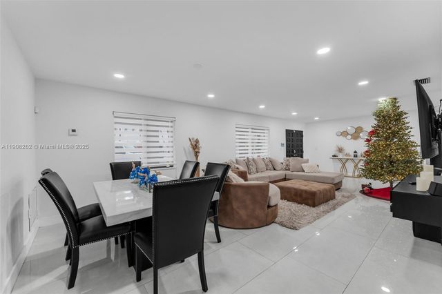 551 SW 127th Ave, Miami, FL 33184