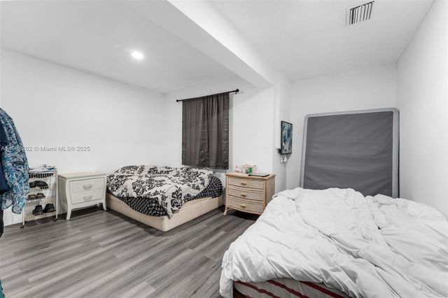 551 SW 127th Ave, Miami, FL 33184