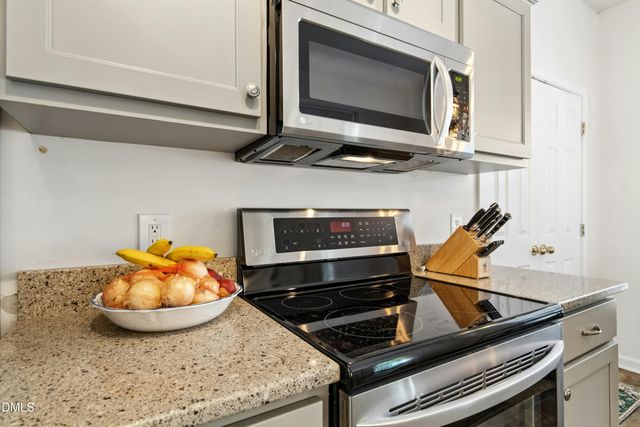 828 Nightshade Way, Raleigh, NC 27610