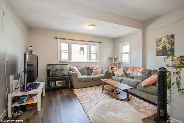 1 Edward Street, Ossining, NY 10562