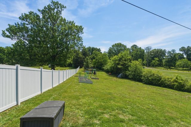 13535 Versailles Rd, Rockvale, TN 37153