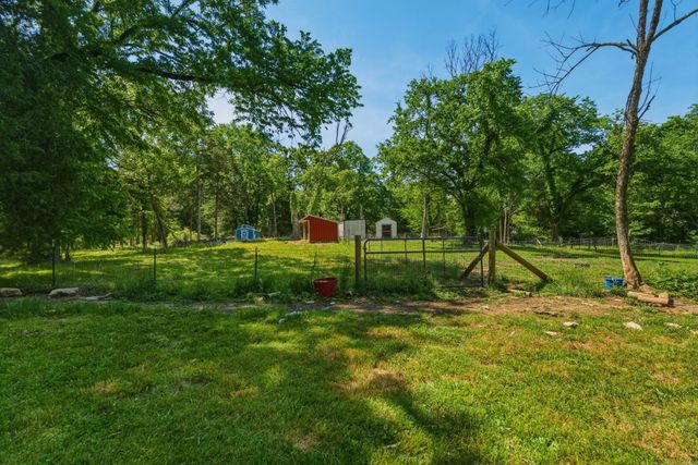 13535 Versailles Rd, Rockvale, TN 37153