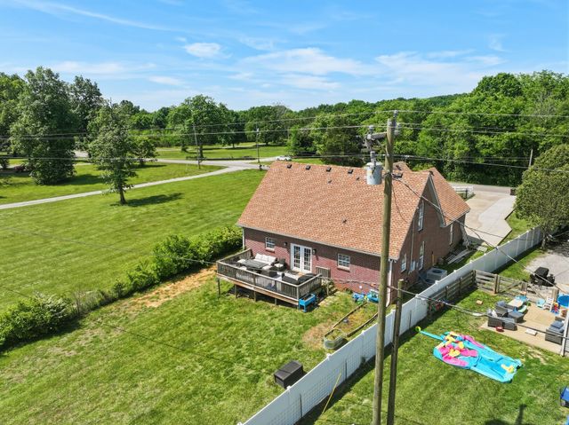 13535 Versailles Rd, Rockvale, TN 37153