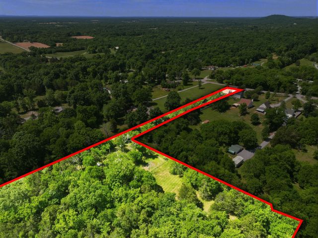 13535 Versailles Rd, Rockvale, TN 37153
