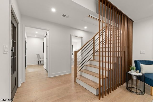 34 Pine Ter, Millburn Twp., NJ 07078