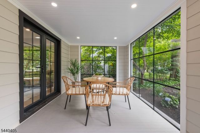 34 Pine Ter, Millburn Twp., NJ 07078