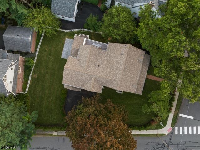 34 Pine Ter, Millburn Twp., NJ 07078