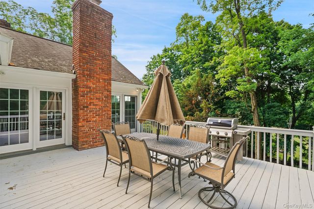 88 Ridgeview Drive, Pleasantville, NY 10570