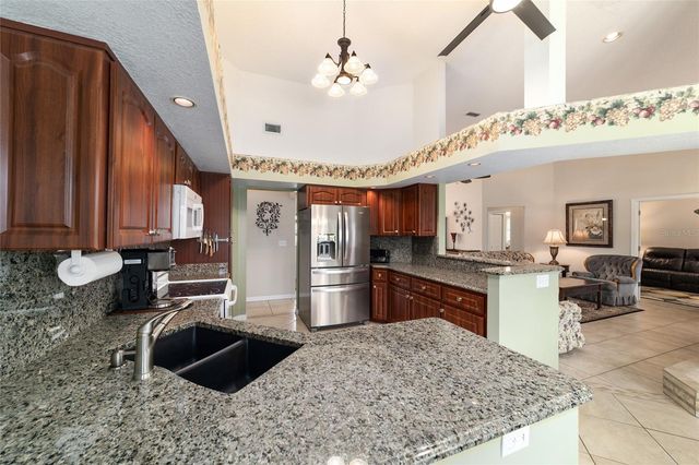 11407 SW 82ND AVENUE, Ocala, FL 34481